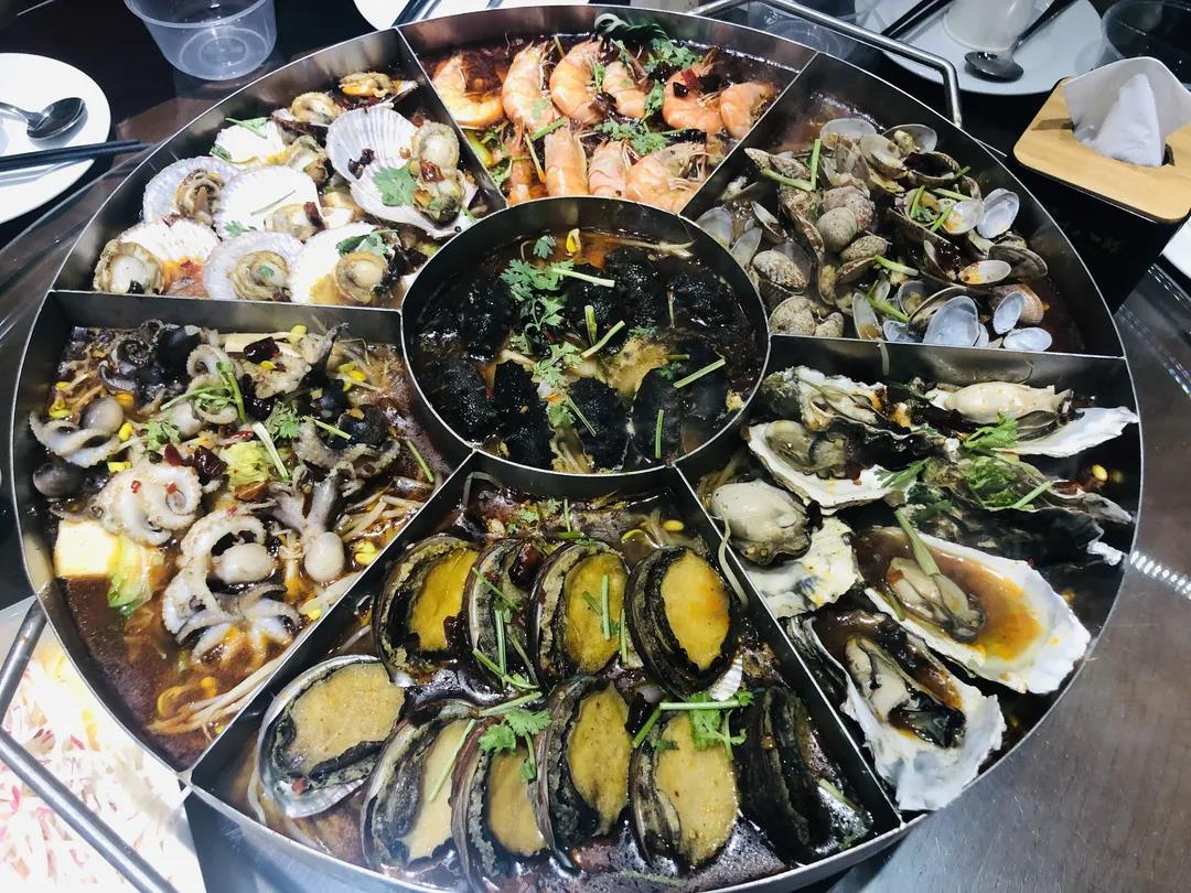 1628242719669377.jpg 默默品牌威海行| 乘风破浪,焕梦青春 – 默默新闻 – 广东默默化妆品有限公司
