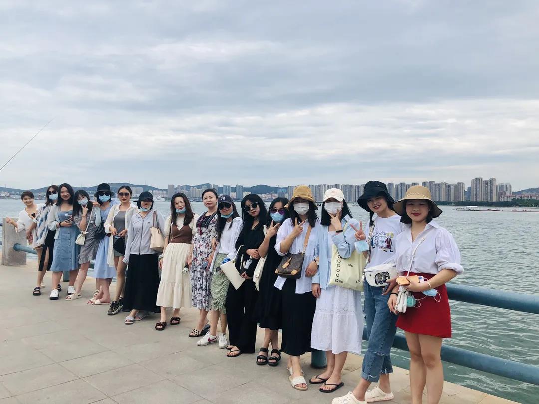 1628242864946026.jpg 默默品牌威海行| 乘风破浪,焕梦青春 – 默默新闻 – 广东默默化妆品有限公司
